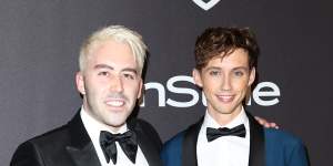 At the Golden Globes in 2019 with producer and songwriter Brett McLaughlin,with whom Sivan made his debut album at age 18.