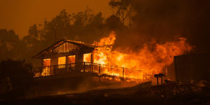 'Extraordinary'2019 ends with deadliest day of the worst fire season