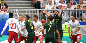 Van Marwijk drills Socceroos on body language ahead of Peru clash