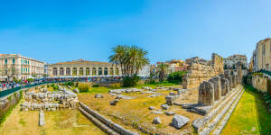 The Temple of Apollo in Syracuse,the largest Greek city of its day.