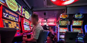 Research has shown mandatory cashless gaming cards at pokies venues would hinder money laundering.