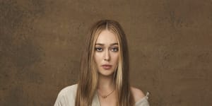 Debnam-Carey is starring in the screen adaptation of Holly Ringland’s book,The Lost Flowers of Alice Hart.