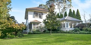 The 1930s-built Wandarrie at Burradoo has been sold by Lawrence and Lou Mooney.
