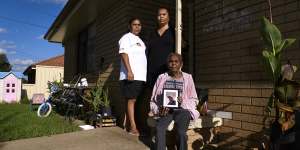 William Doolan’s sisters Betty and Tanya Doolan with their mother,Robyn Doolan,in Cowra,NSW.