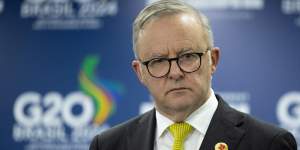 ‘Mr Putin could end this conflict today’:Albanese makes case for peace at summit without solutions