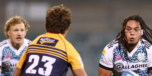 The Chiefs’ Naitoa Ah Kuoi takes a run against the Brumbies on Saturday.