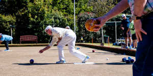 Bowling greens become battlefields as club takes council to court