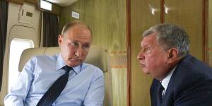 Igor Sechin,chief executive officer of Rosneft PJSC,is a close ally of Vladimir Putin.