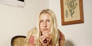 British singer-songwriter Billie Marten. 