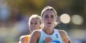Claudia Hollingsworth wins the Womens 800-metre final at the Australian Track and Field Championships in Adelaide.