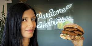 Shama Sukul Lee,the founder of Sunfed,with a burger made using her chicken free chicken product.