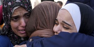 As Israeli,Hamas forces fight,deal to free some hostages in Gaza edges closer