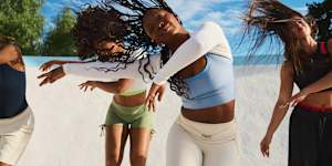 The investigation creates another headache for Lululemon,which has slumped in the stock market as sales growth tapers off.