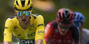 Australia’s Hindley loses yellow jersey as Tour heavyweights take over