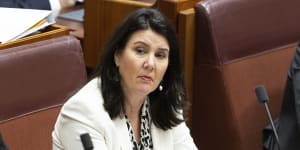 More than 900 parliamentary questions on health and aged care unanswered