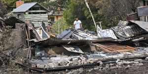 Pomonal residents were allowed back into the town late on Thursday afternoon to survey the damage from the bushfire.