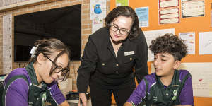 Minchinbury Public School principal Rebecca Webster with students Nevaeh Kake and James Aoun.
