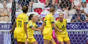 Matildas coach should be Australian,says Roar women’s coach