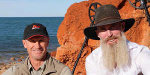 Shayne Thompson and Leon Deschamps of FINN Films found a Ming Dynasty Buddha figurine in Shark Bay,Western Australia. Antiques Roadshow’s Lee Young has confirmed its provenance.