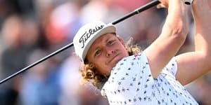 Smith’s pressure play to make British Open cut,Day in the hunt