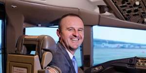 Andrew Barr will meet with the head of Singapore Airlines to bolster Canberra as a freight hub.