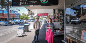 Shop owners in Melbourne’s beachside suburb,Williamstown,are closing their doors as trade lags on the once busy shopping strips. 