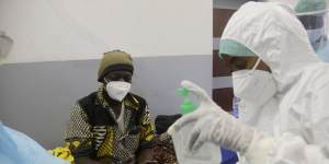 A COVID-19 patient is treated in N’Djamena,Chad. While the world’s wealthier nations have stockpiled coronavirus vaccines for their citizens,many poorer countries are scrambling to secure enough doses.