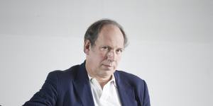 Movie maestro Hans Zimmer turns up the volume on Hollywood glamour