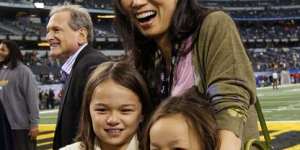 Round three:Wendi Deng with daughters Chloe and Grace.