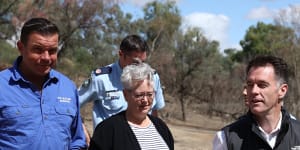 Premier Chris Minns and Environment Minister Penny Sharpe in Menindee.