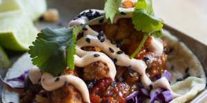 “Chicken” bao and mushroom taco at Vegie Bar