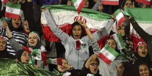 FIFA tells Iran to let women into stadiums