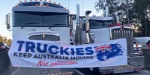 Truck drivers have blocked the M1 southbound on the Gold Coast in protest of mandatory vaccine requirements and lockdown restrictions. 