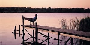 Relaxing ... Mannum at dusk.