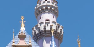 Savvy travellers might favour alternate destinations over Walt Disney Co’s original Disneyland in California,as exchange rates for US dollars soar.