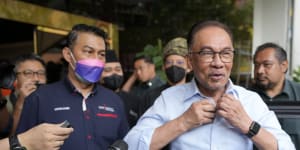 Malaysian king names Anwar Ibrahim as prime minister,ending deadlock