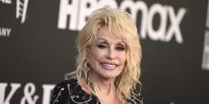 Dolly Parton receives $US100 million award from Jeff Bezos