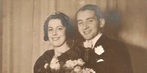 The author Karen Kirsten’s grandparents,Mieczysław and Alicja Dortheimer,on their wedding day in Warsaw,Poland.