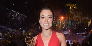 Maslany with her Emmy for Orphan Black in 2016.