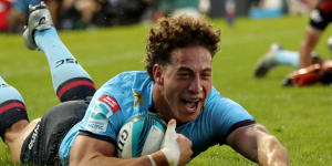 Mark Nawaqanitawase scores a try for the Waratahs in Super Rugby Pacific.