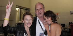 Michael Gudinski with Kylie and Dannii Minogue at Melbourne’s Sound Relief bushfire benefit concert in 2009.