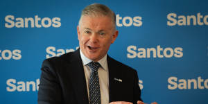 Santos shares tumble despite record interim dividend