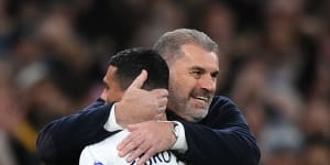 Ange Postecoglou embraces Pedro Porro after Spurs’ third goal.