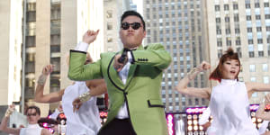 According to Guillaume Pitron,1.7 billion views of Psy’s Gangnam Style uses the annual power of a European city of 60,000.