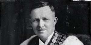 The first lord mayor of the modern Brisbane City Council,William Jolly.