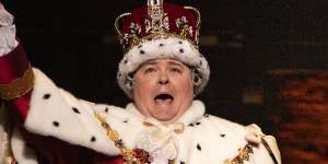 Brent Hill who plays King George III in Hamilton,announces Sydney is open again. 