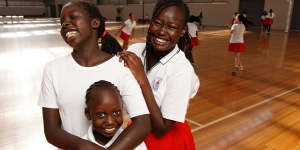 Netball Australia's Confident Girls program,backed by Liz Ellis and Laura Geitz,aiming to help disadvantaged women