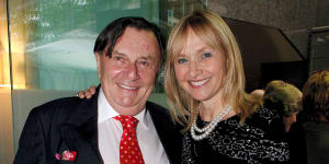 Barry Humphries with wife Lizzie Spender in 2009 in Sydney.
