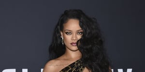 Rihanna is a billionaire now,but not because of her music