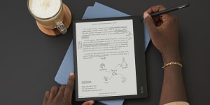 Kobo’s latest Kindle competitor is a huge e-reader and a smart notepad